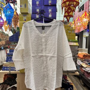 camisola blanca bordada